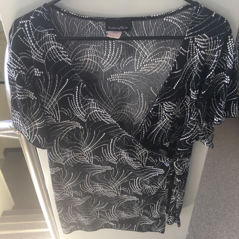 0076 Brittany Black Plus Size Black and White Top